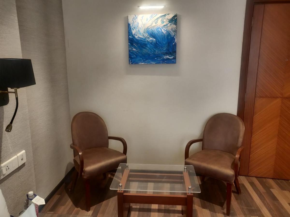 Adiva Residency Beacon, Grant Road, Mumbai Hotell Eksteriør bilde